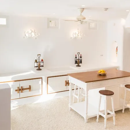Kallos Villas & Suites Naxos City Room photo