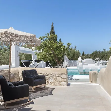 Kallos Villas & Suites Naxos City Room photo