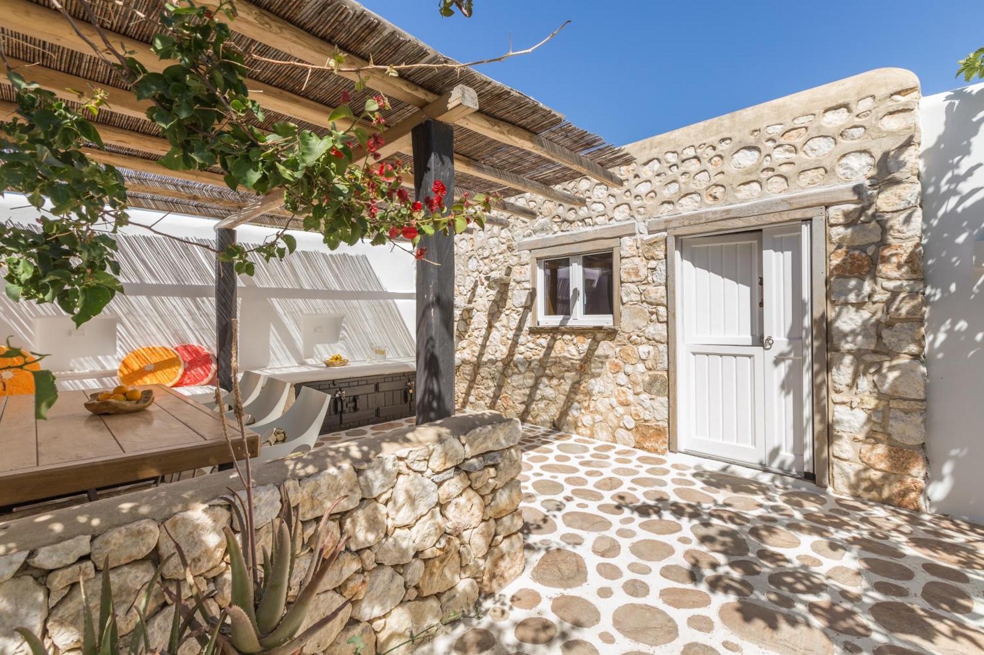 Kallos & Apartment Naxos City
