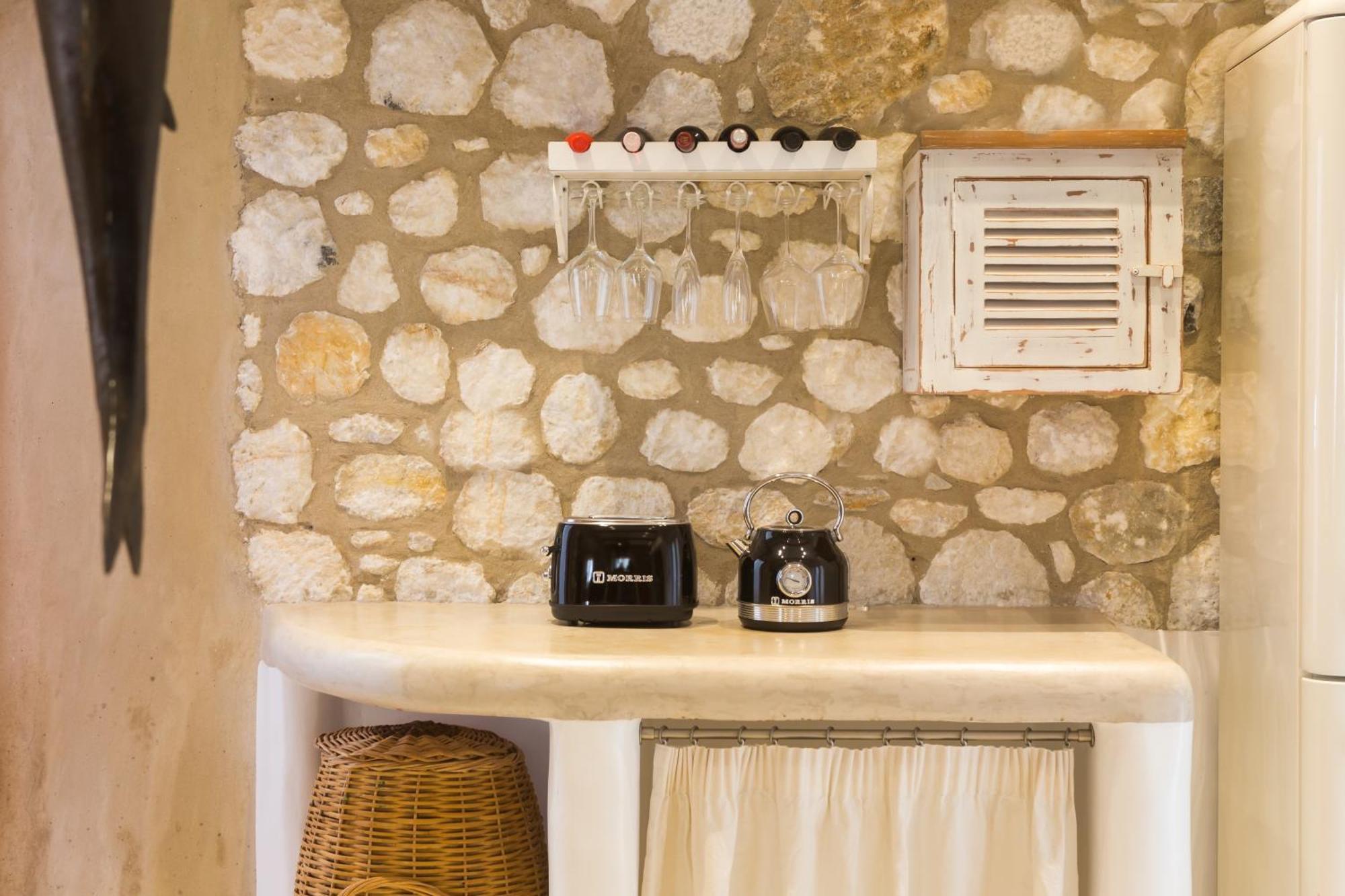Kallos & Apartment Naxos City