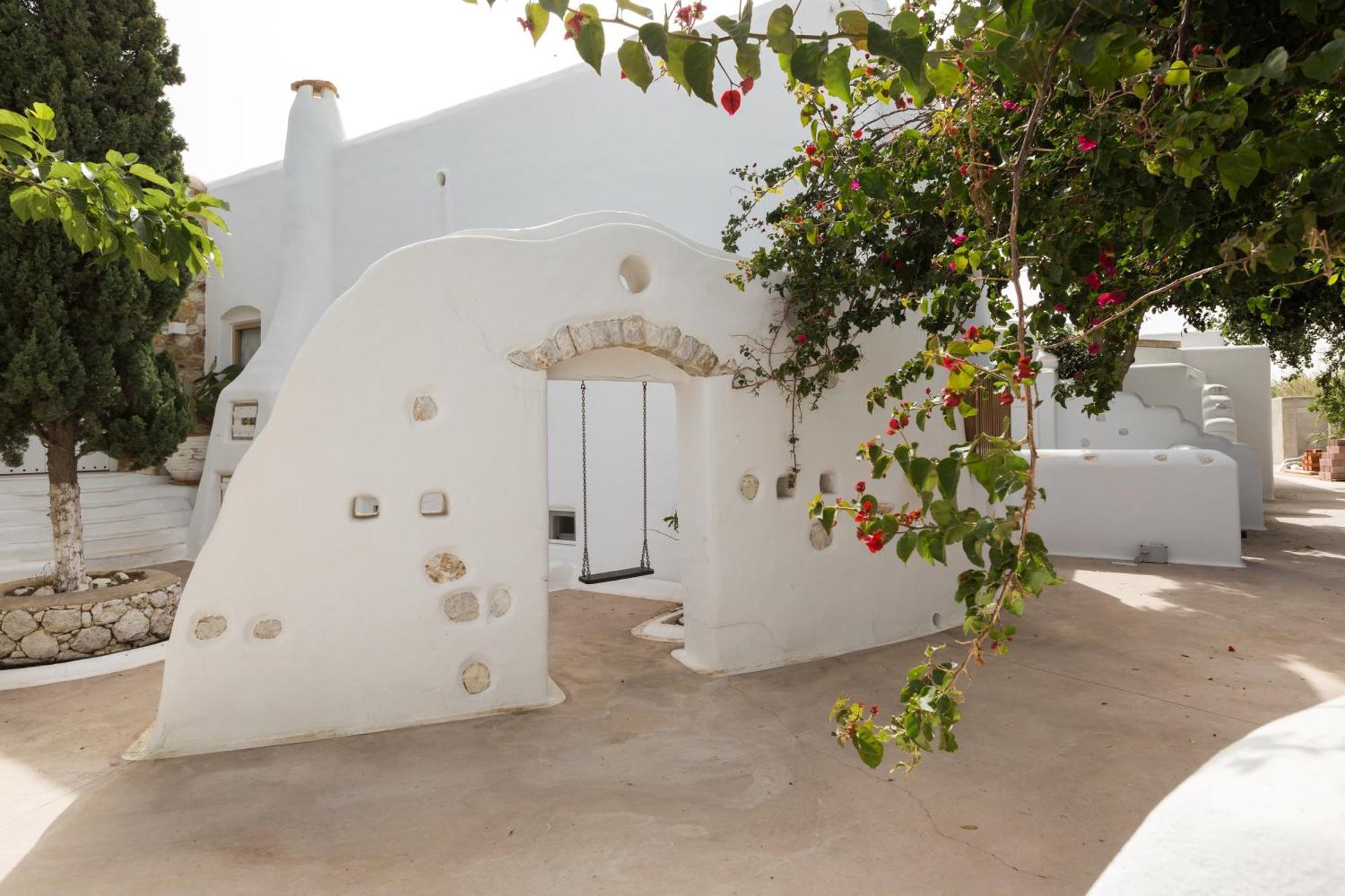 Kallos & Apartment