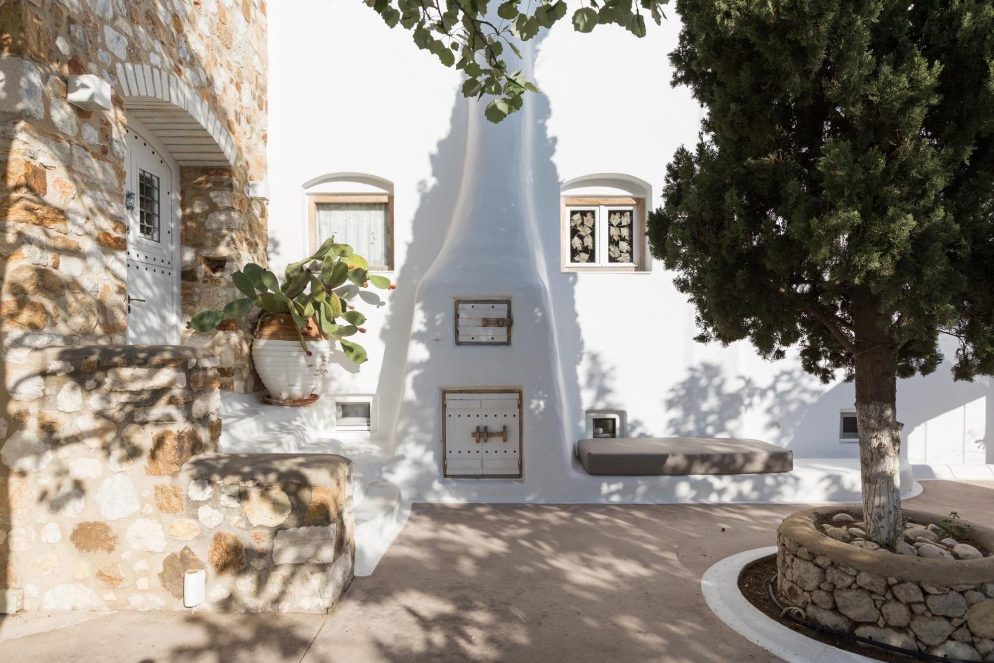 Kallos & Naxos City