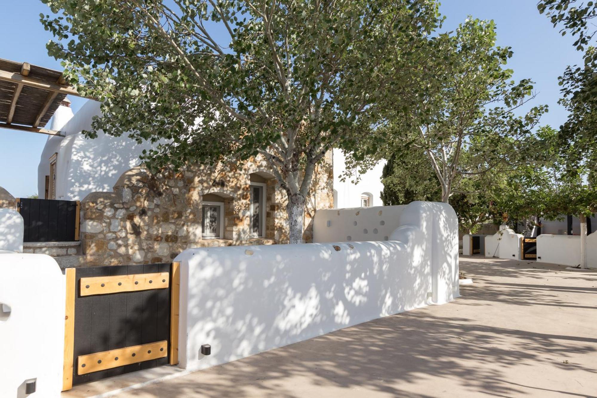 Kallos & Naxos City